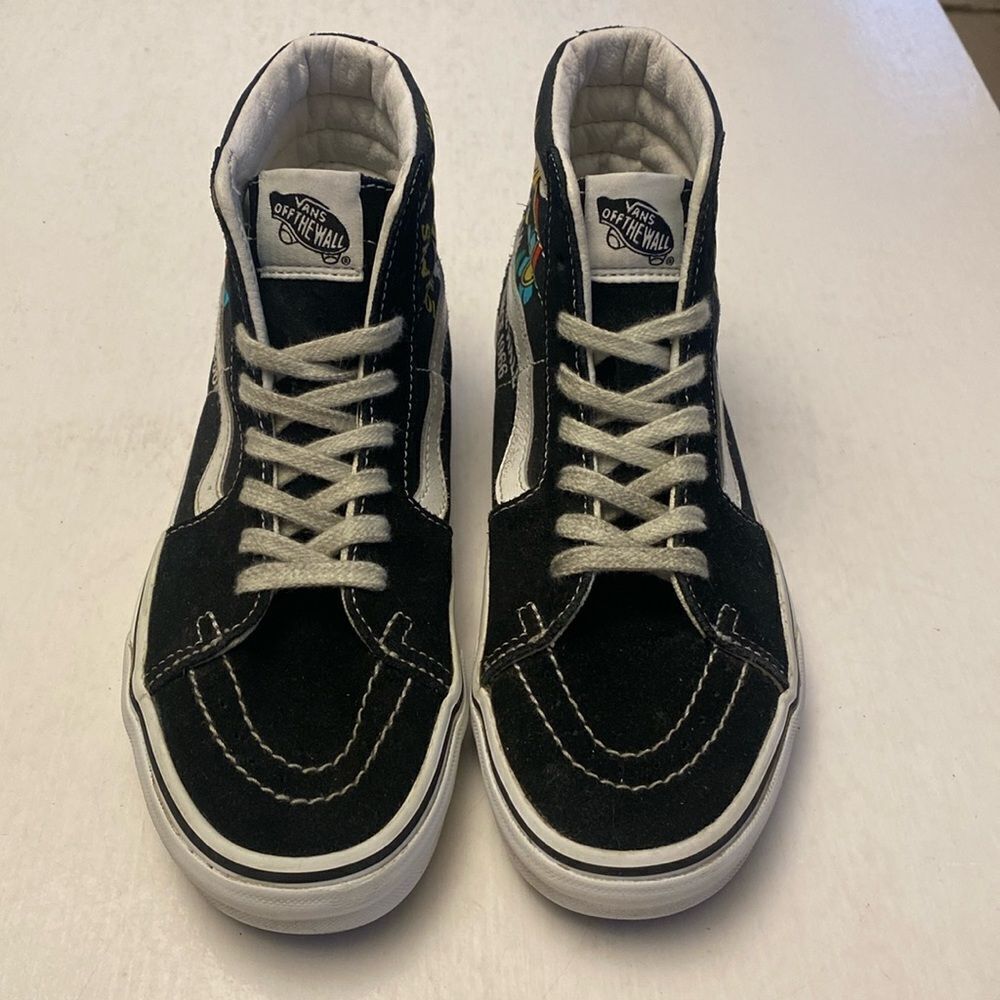 VANS SK8 Hi Tops Black and White Shoes Size 6.5 Men / 8 Women
